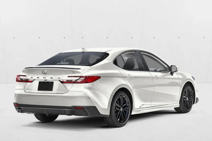 2026 Toyota Camry LE photo 1