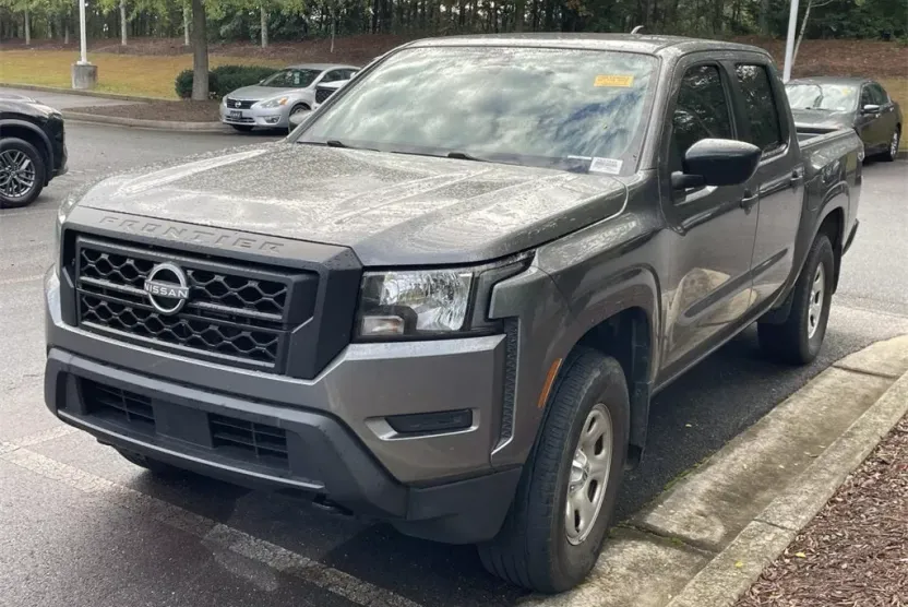 2022 Nissan Frontier S photo 1