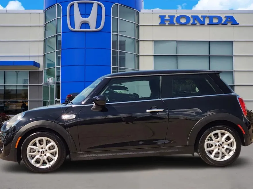 2020 Mini Cooper 2 Door Hardtop S photo 1