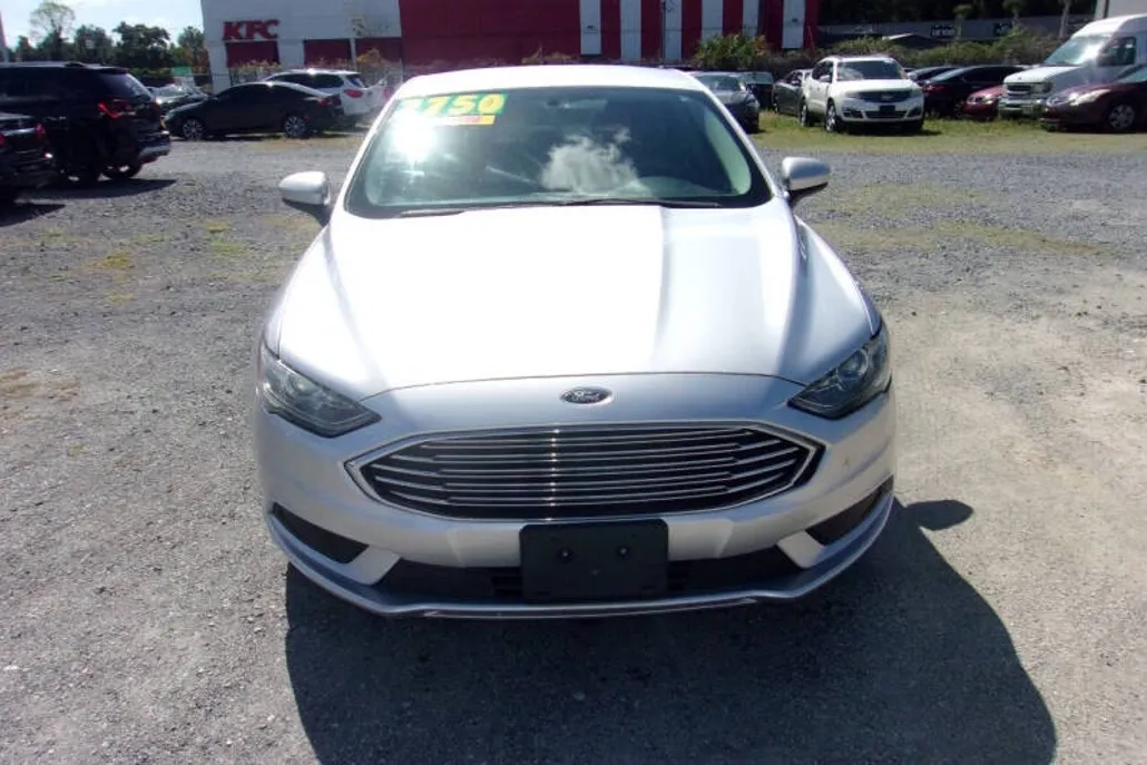 2017 Ford Fusion SE photo 1