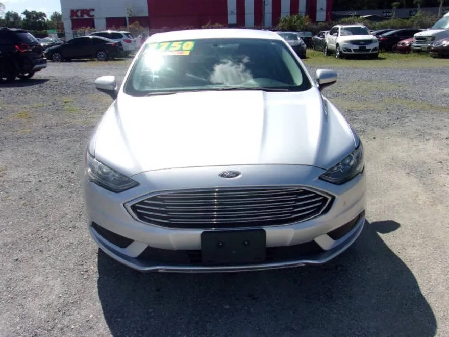 2017 Ford Fusion SE photo 1