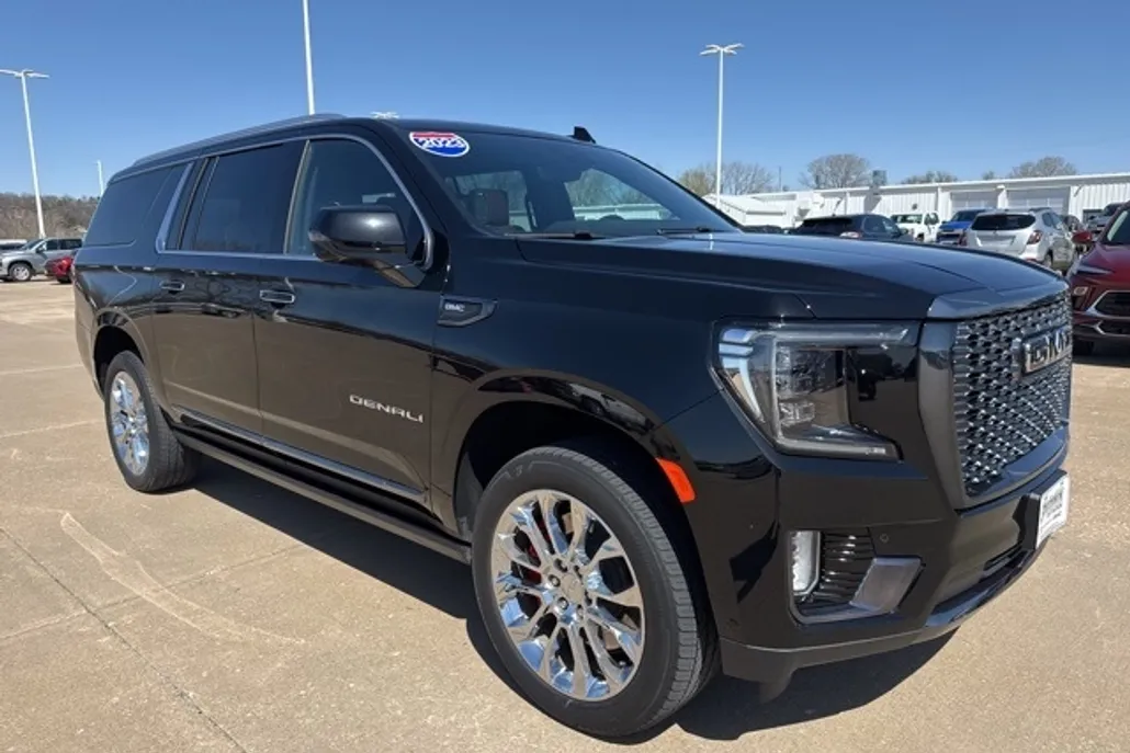 2023 Gmc Yukon XL Denali Ultimate photo 1