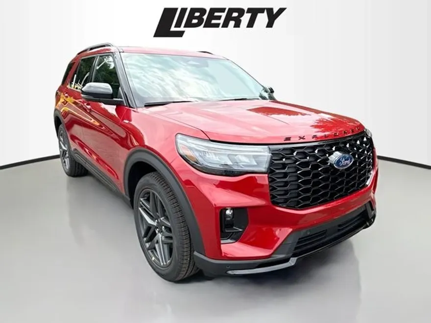2025 Ford Explorer ST-Line photo 1