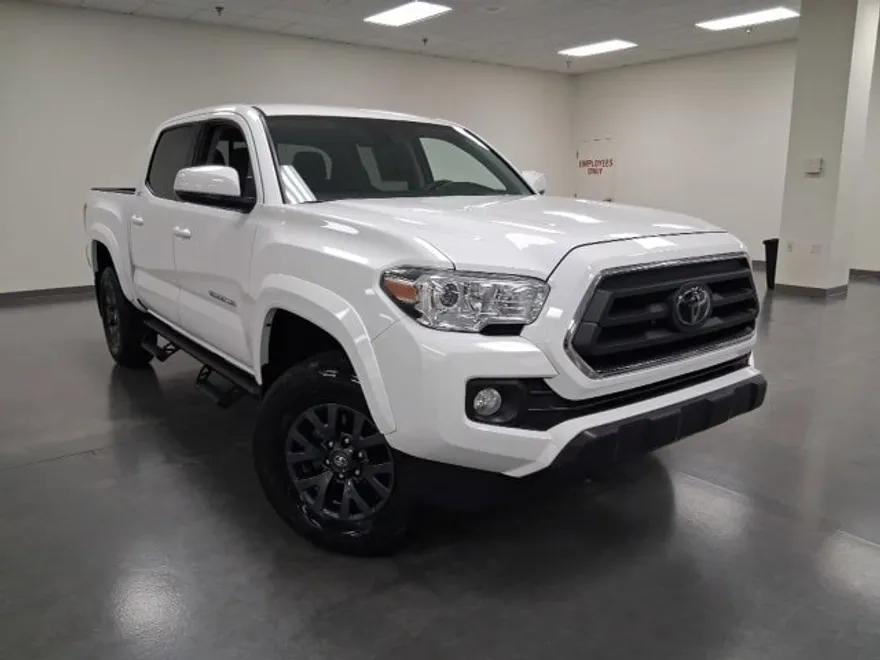 2023 Toyota Tacoma SR5 photo 1