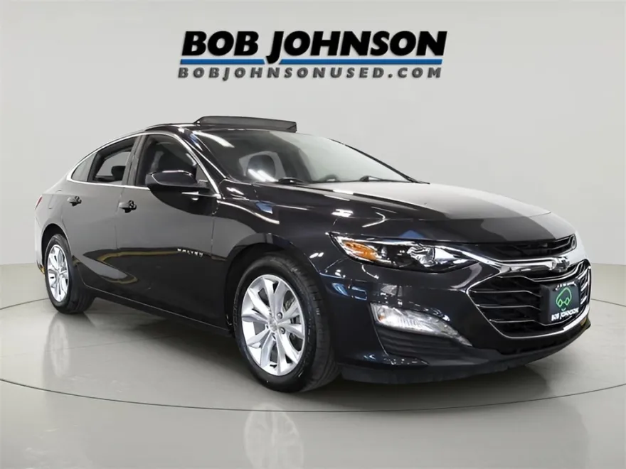 2023 Chevrolet Malibu 1LT photo 1