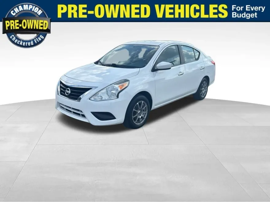 2016 Nissan Versa 1.6 SV photo 1
