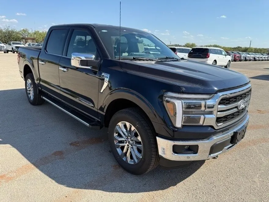 2025 Ford F-150 Lariat photo 1