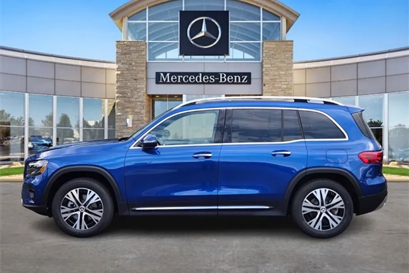 2026 Mercedes Benz GLB 250 4MATIC photo 1