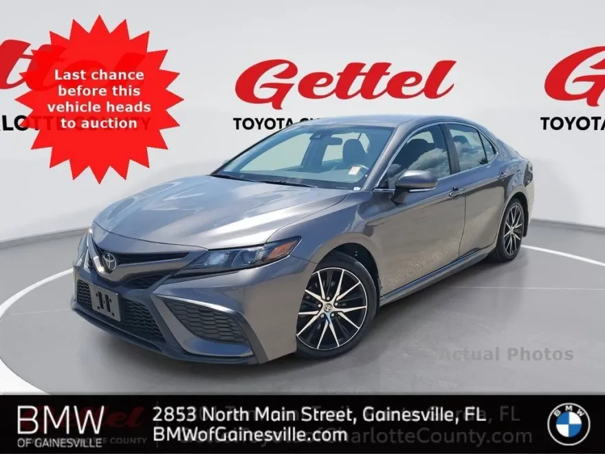 2023 Toyota Camry SE photo 1