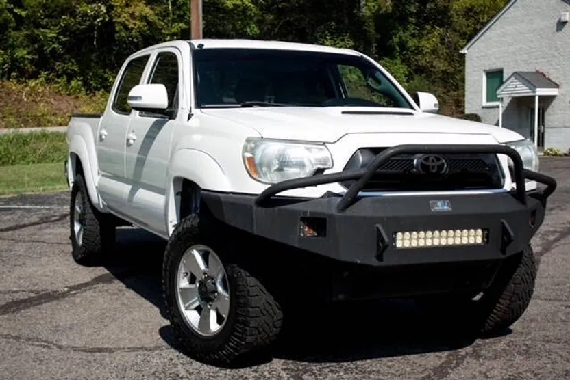 2014 Toyota Tacoma V6 photo 1