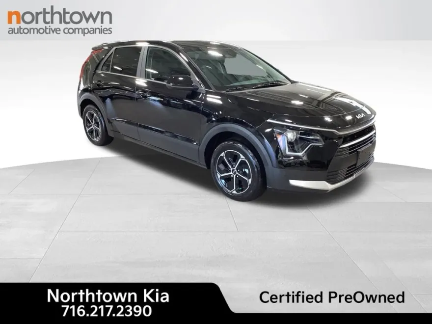 2025 Kia Niro LX photo 1
