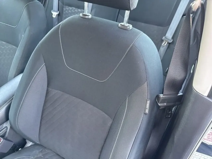2024 Nissan Kicks SV photo 1