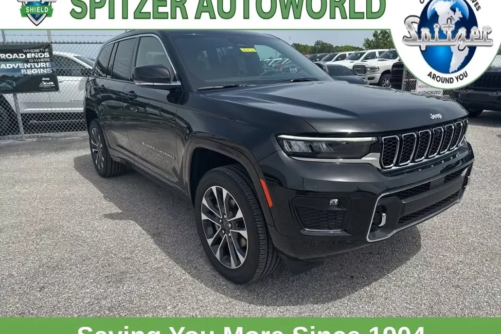 2025 Jeep Grand Cherokee Overland photo 1