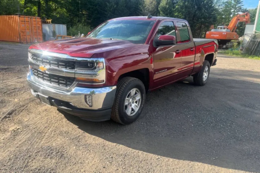 2016 Chevrolet Silverado 1500 LT Z71 photo 1