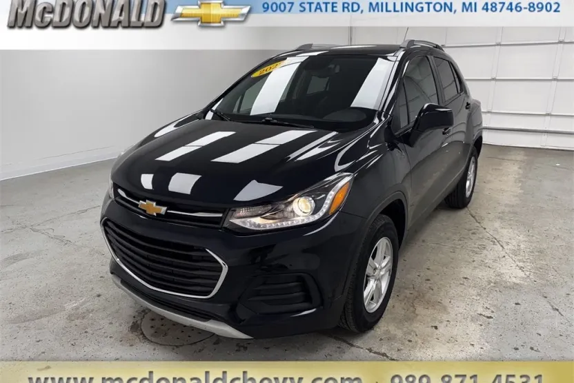 2022 Chevrolet Trax LT photo 1