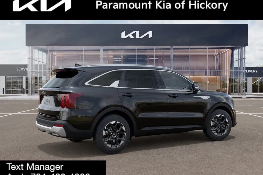 2025 Kia Sorento S photo 1