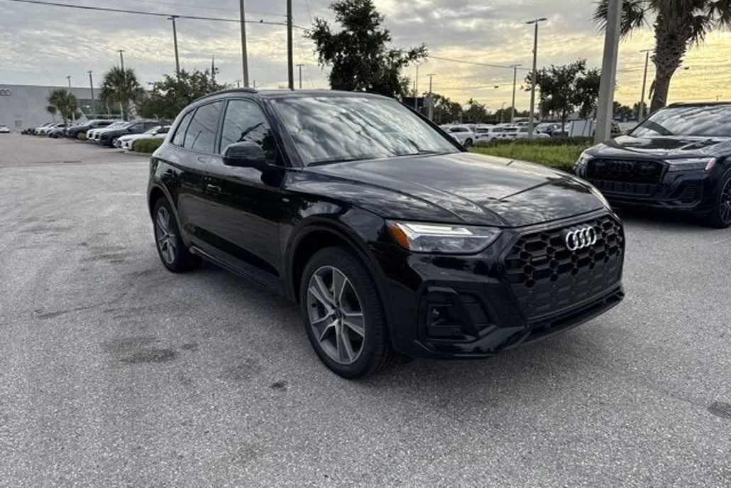 2025 Audi Q5 S line Premium photo 1