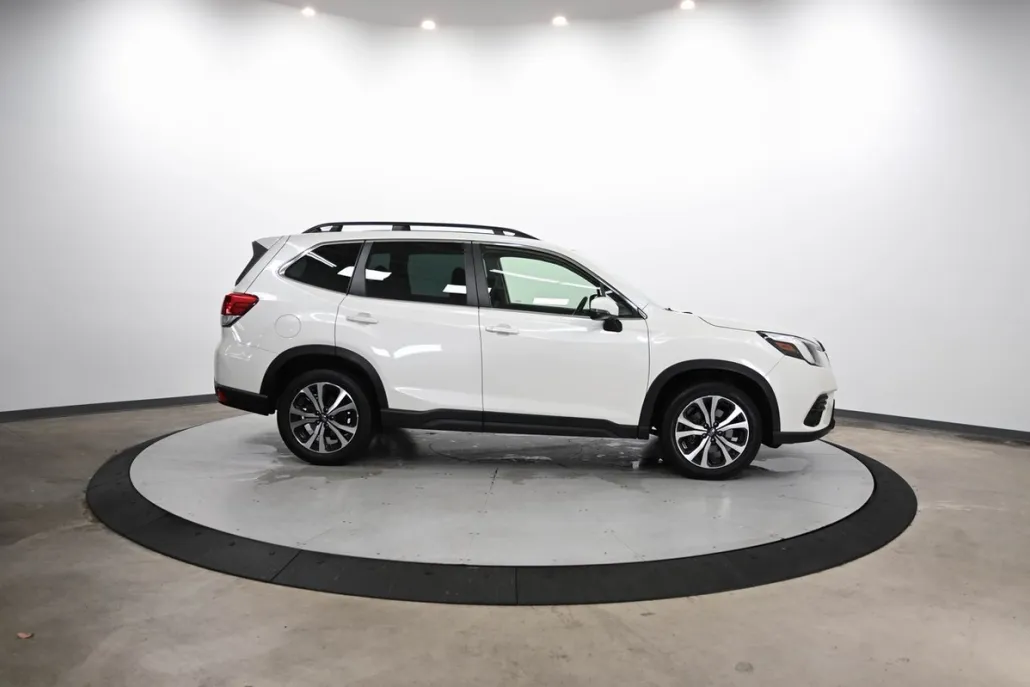 2022 Subaru Forester Limited photo 1