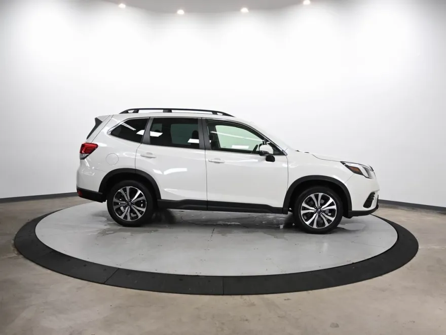 2022 Subaru Forester Limited photo 1