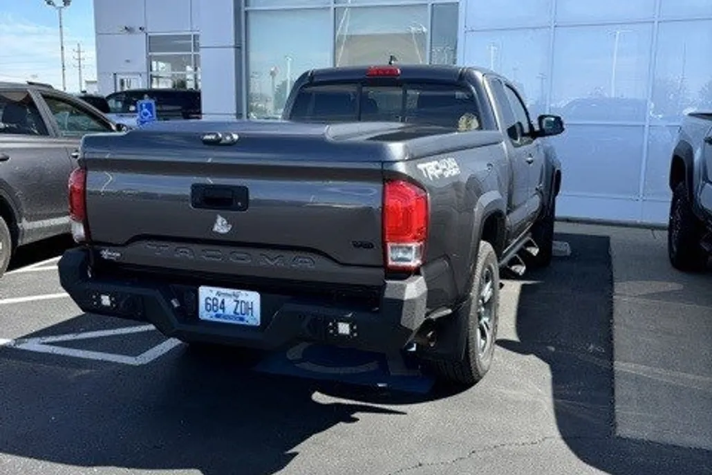 2019 Toyota Tacoma Access Cab photo 1