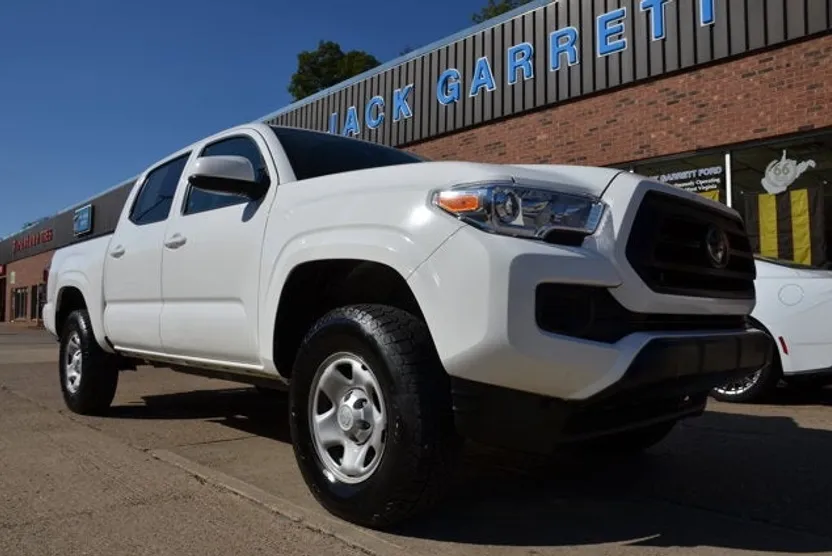 2022 Toyota Tacoma 4x4 SR V6 photo 1