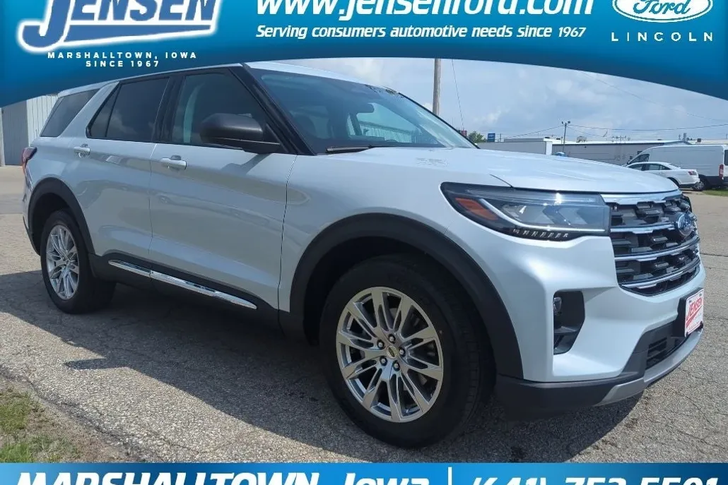 2025 Ford Explorer photo 1