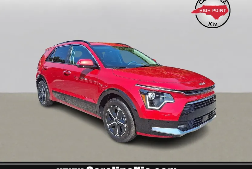 2025 Kia Niro SX photo 1