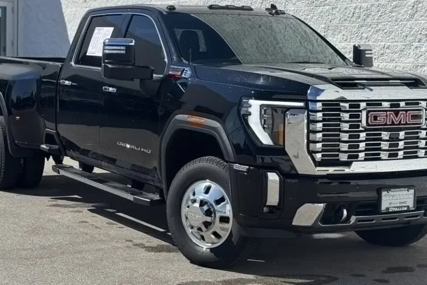 2024 Gmc Sierra 3500 HD Denali photo 1