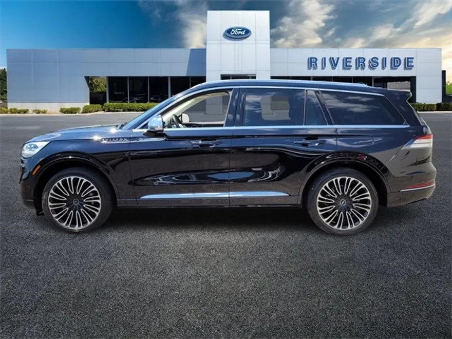 2021 Lincoln Aviator Black Label photo 1