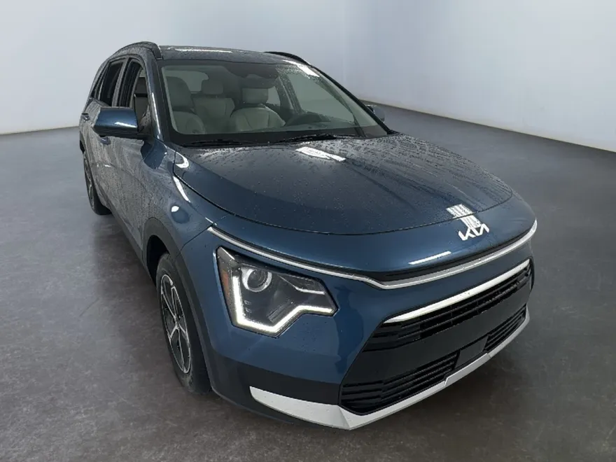 2025 Kia Niro EX photo 1