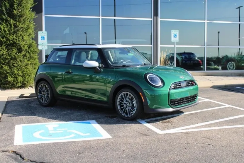 2025 Mini Cooper 2 Door Hardtop S photo 1
