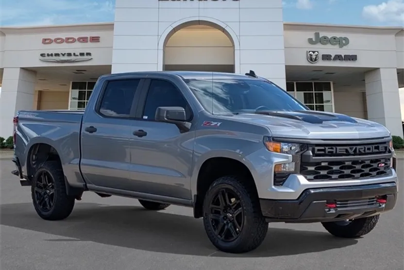 2024 Chevrolet Silverado 1500 Custom Trail Boss photo 1