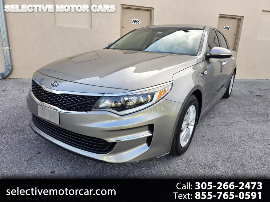 2016 Kia Optima LX photo 1