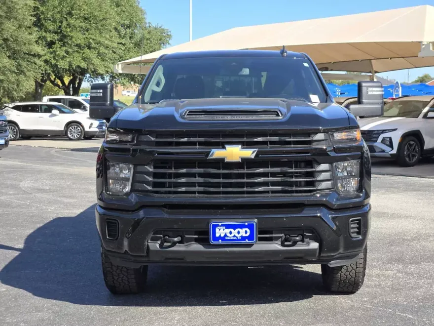 2024 Chevrolet Silverado 2500HD Custom photo 1