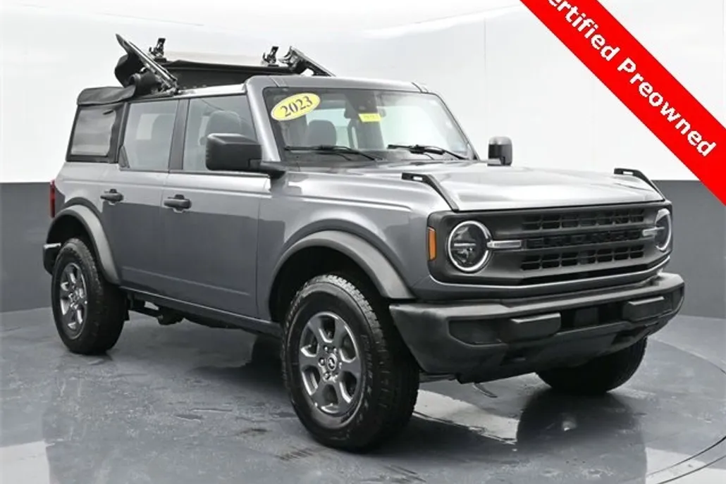 2023 Ford Bronco Base photo 1