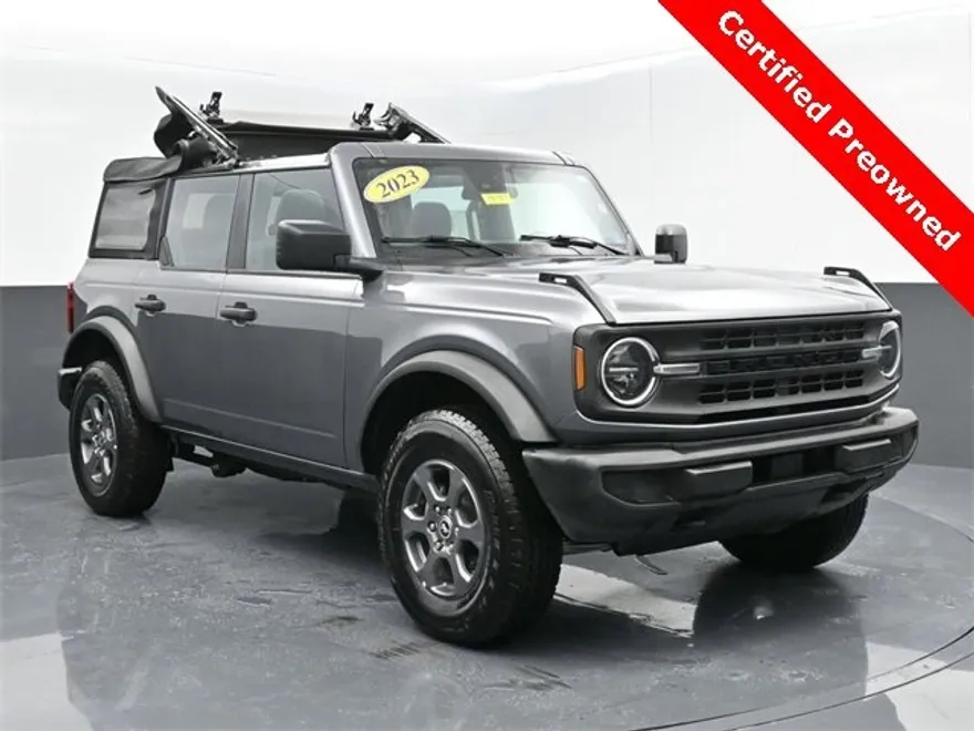 2023 Ford Bronco Base photo 1