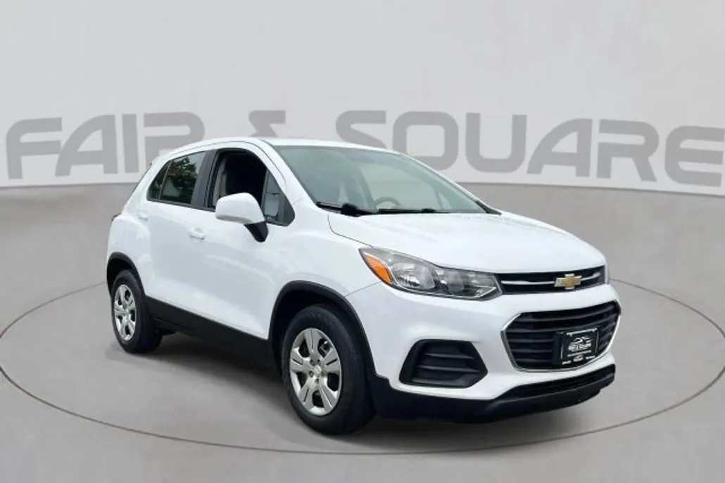 2017 Chevrolet Trax LS photo 1