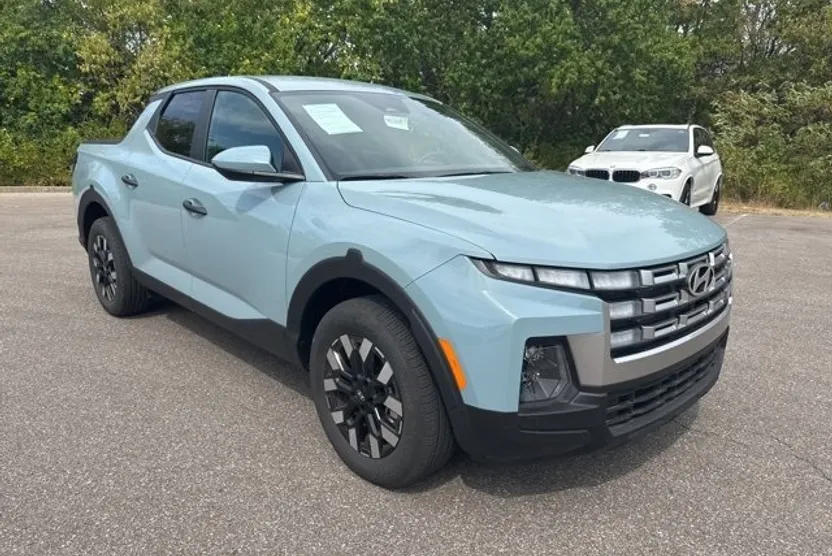 2025 Hyundai Santa Cruz SE photo 1