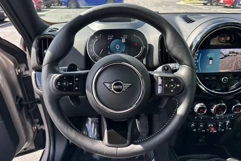 2022 Mini Countryman ALL4 Signature photo 1