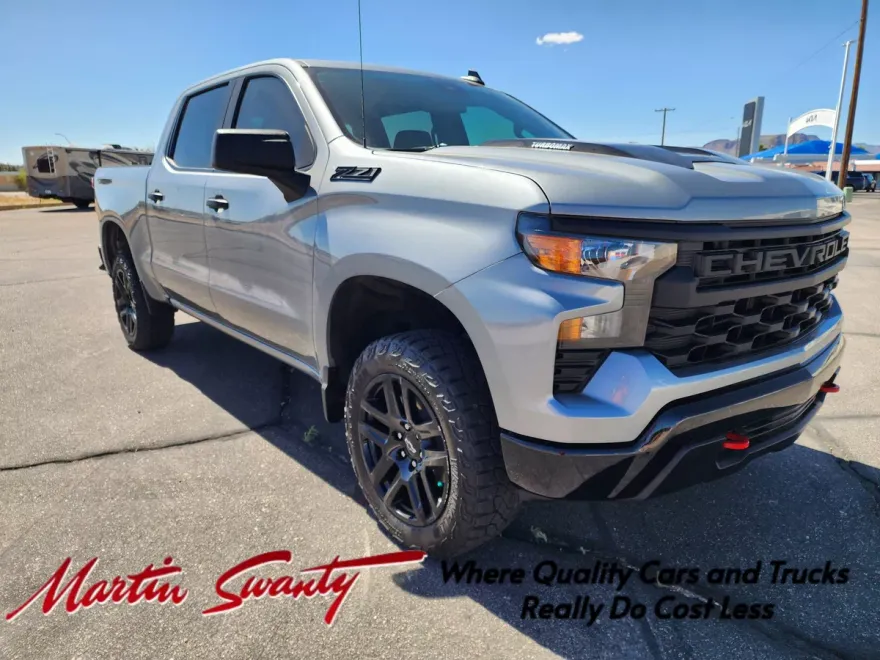 2024 Chevrolet Silverado 1500 Custom Trail Boss photo 1