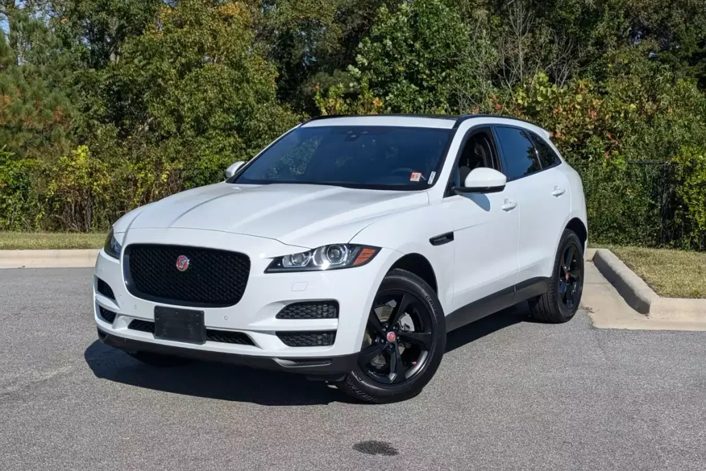 2020 Jaguar F-PACE Premium photo 1