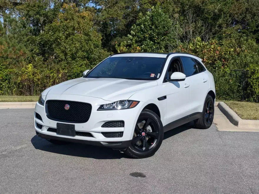 2020 Jaguar F-PACE Premium photo 1