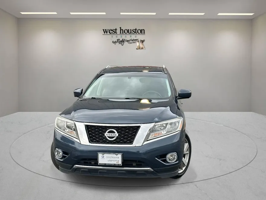 2016 Nissan Pathfinder Platinum photo 1