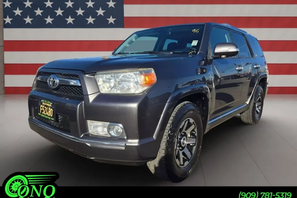 2012 Toyota 4Runner SR5 photo 1