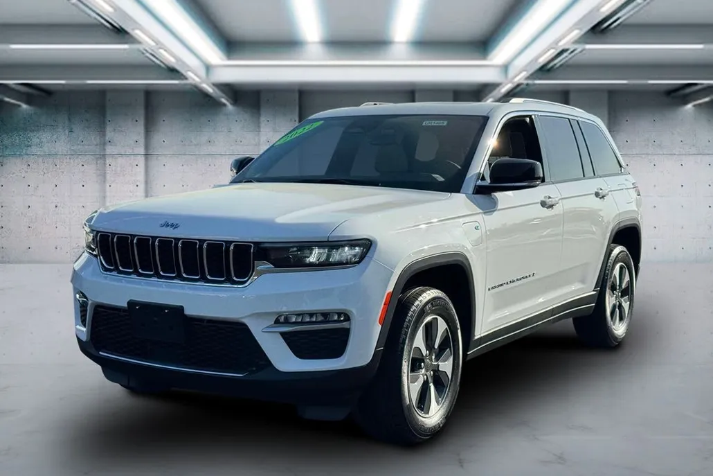 2022 Jeep Grand Cherokee Limited 4xe photo 1