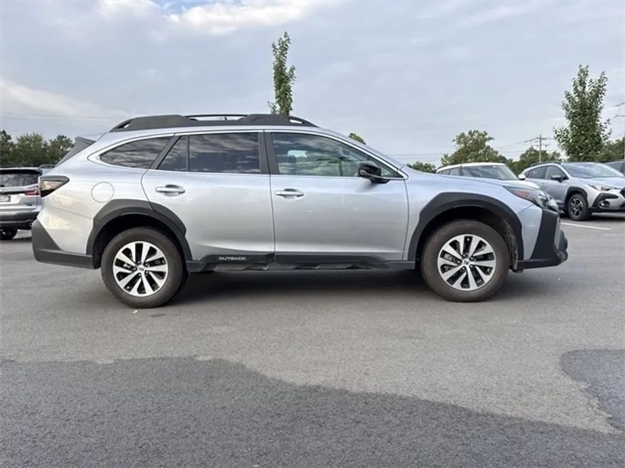 2024 Subaru Outback Premium photo 1