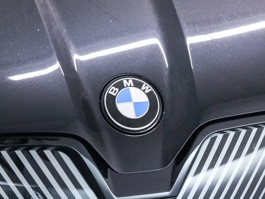 2026 Bmw iX photo 9
