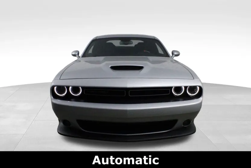 2022 Dodge Challenger R/T photo 1