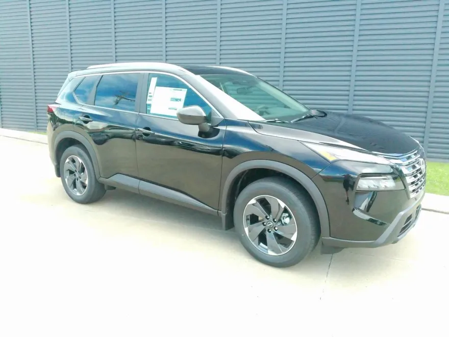 2025 Nissan Rogue SV photo 1