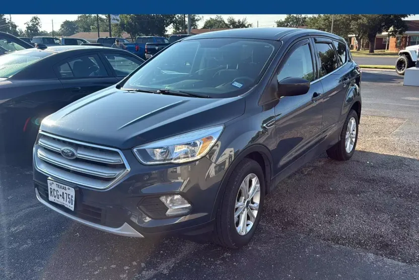 2019 Ford Escape SE photo 1